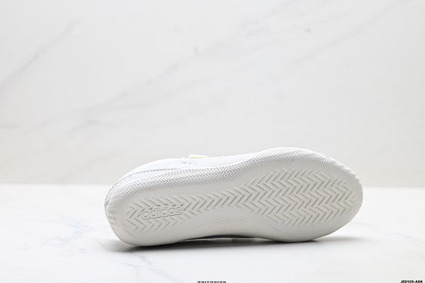 ADIDAS URBAN REVERIE 2025新款女生白色 舒適百搭 耐磨低幫 生活休閒鞋