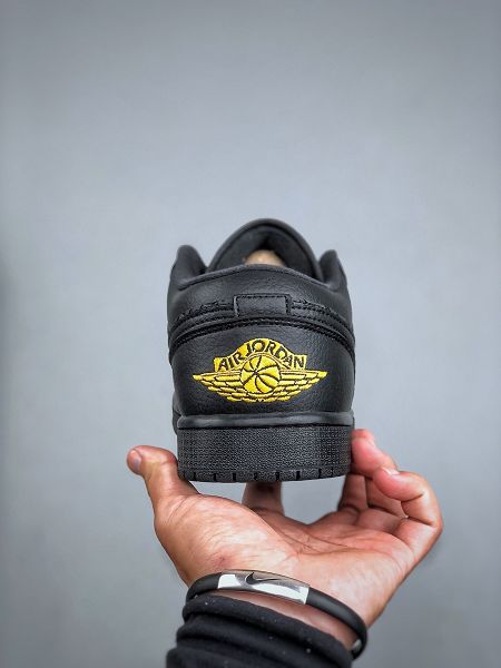 Nike Air Jordan 1 LOW SE 黑色 2025新款男女生低幫文化籃球鞋