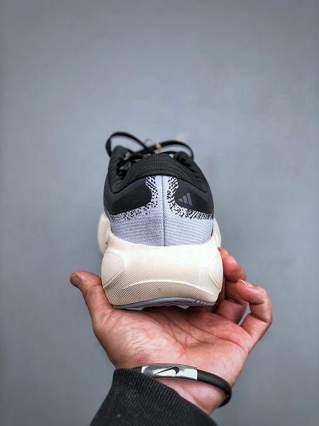 Adidas SUPERNOVA RISE 3超新星增強系列 2025新款男女生低幫輕量透氣休閒運動慢跑鞋