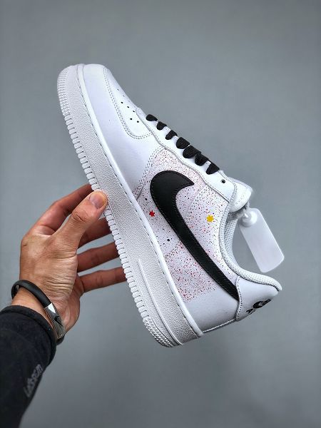 Nike Air Force 1 Low 07 全新男女款權志龍塗鴉噴繪原楦頭原紙板鞋