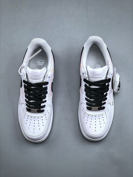 Nike Air Force 1 Low 07 全新男女款權志龍塗鴉噴繪原楦頭原紙板鞋