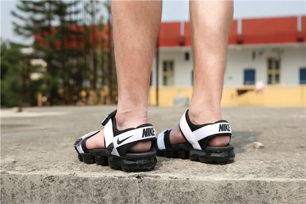vapormax sandals nike