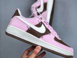 Nike AIR FORCE 1 '07 LX 2025新款男女生粉棕四小勾 空軍一號低幫休閒板鞋